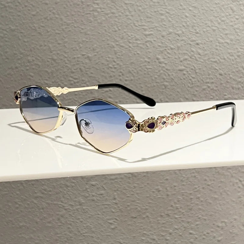 New Style Personalized Diamond Shiny Sunglasses for Women Elegant Luxury Sun Glasses Ladies Metal Frame Crystal Shades Outdoor