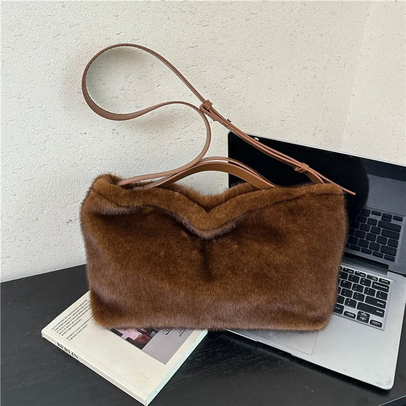 Faux Fur Women Handbag Large Capacity Fashion Winter Soft Ladies Big Tote Trend Female Shoulder Messenger Bag Bolsa Commute Work